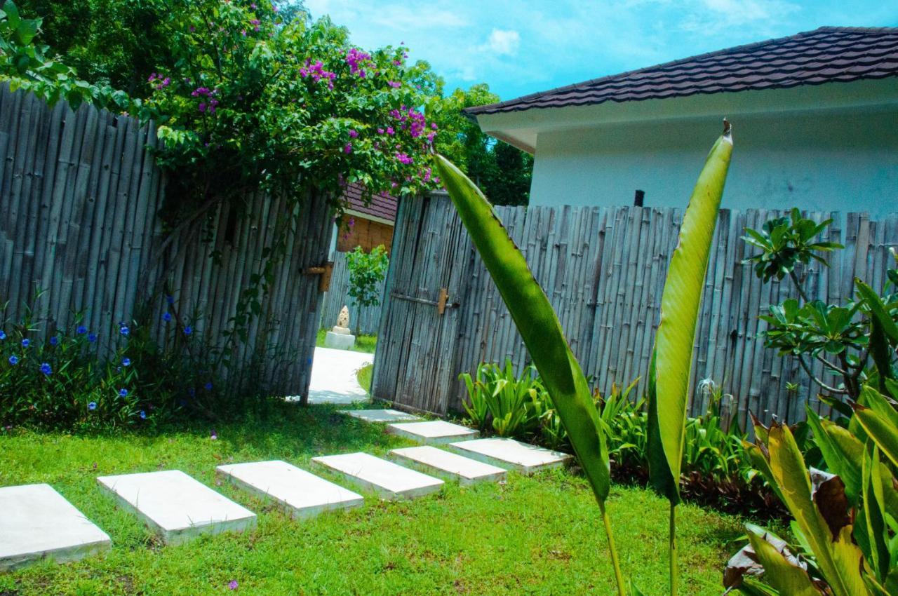 Villa Samalas Resort And Restaurant Ilhas Gili Exterior foto